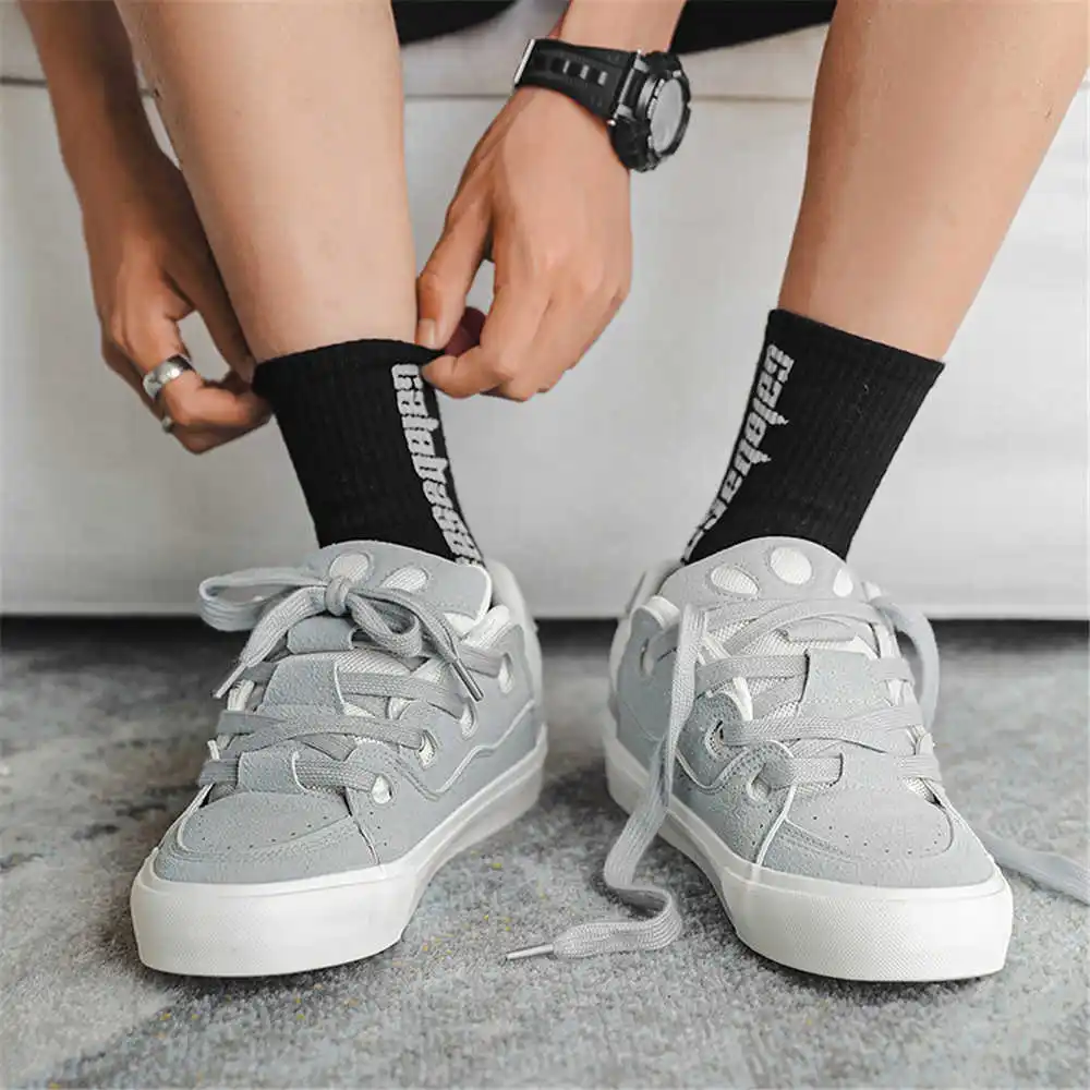 Con cordones, zapatos escolare - Tech Accessories Uk reseña y precio
